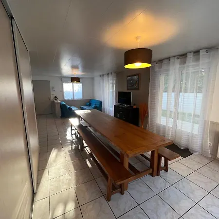 Prázdninový dům Maison 3 Avec Salle D'eau, Piscine