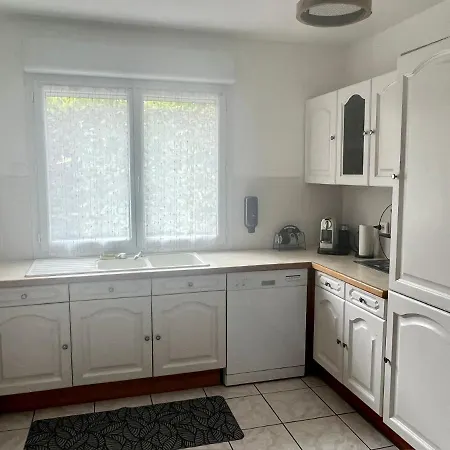 Maison 3 Avec Salle D'eau, Piscine *