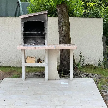 Prázdninový dům Maison 3 Avec Salle D'eau, Piscine Royan
