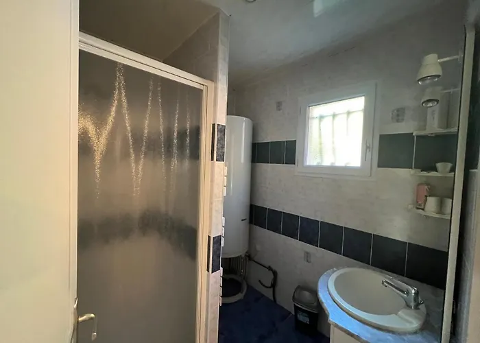 Maison 3 Avec Salle D'eau, Piscine *